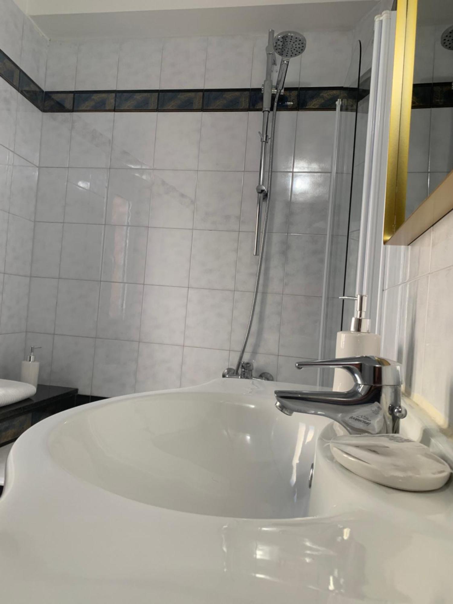 Apartament The First Colombo Brignole XX Settembre Genua Zewnętrze zdjęcie