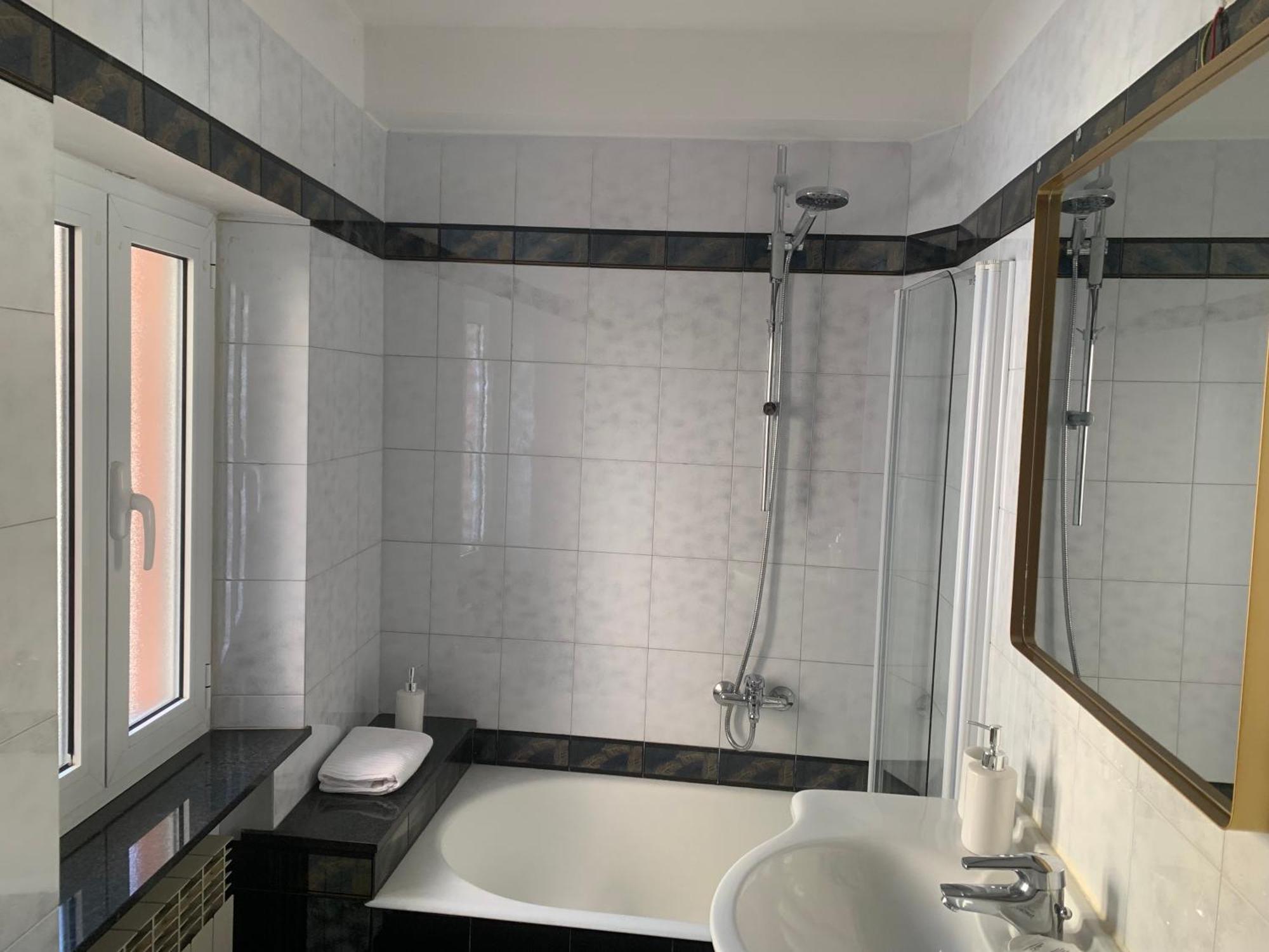 Apartament The First Colombo Brignole XX Settembre Genua Zewnętrze zdjęcie