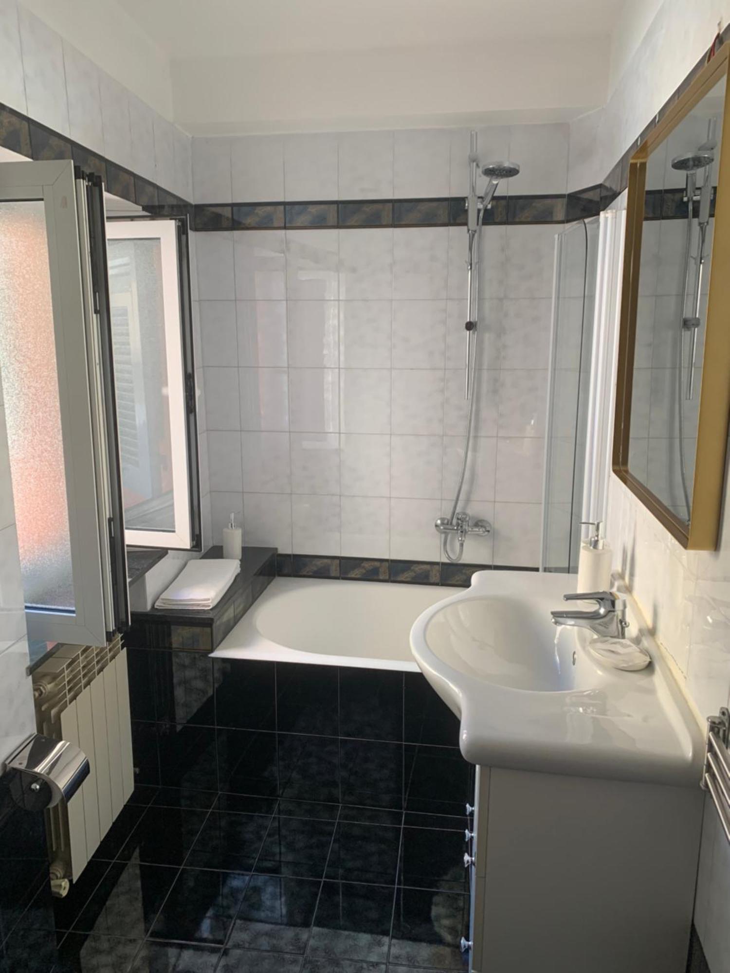 Apartament The First Colombo Brignole XX Settembre Genua Zewnętrze zdjęcie